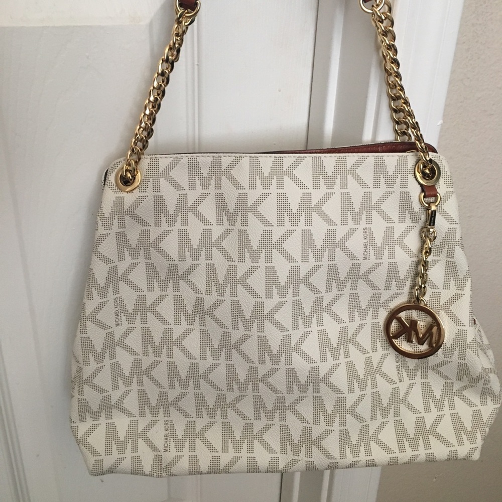 SALE 🎉 LIKE NEW Michael Kors purse